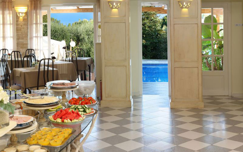 HOTEL NEFELI 3*